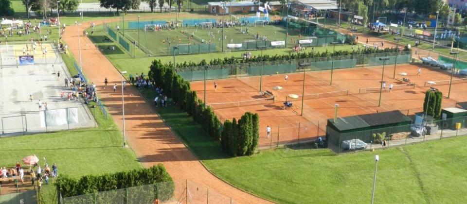 Meridian Apartment , 300M To Bus Terminal, Fast Wifi & Airport Transf Zagabria Esterno foto