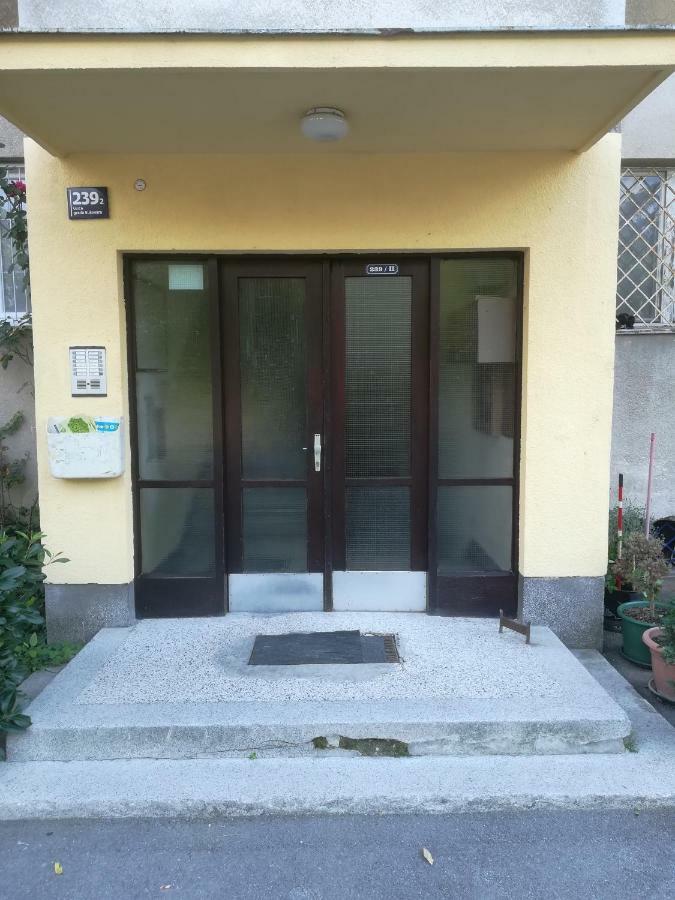 Meridian Apartment , 300M To Bus Terminal, Fast Wifi & Airport Transf Zagabria Esterno foto